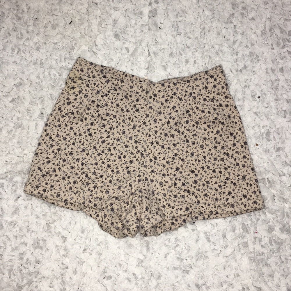 High rise pastel shorts